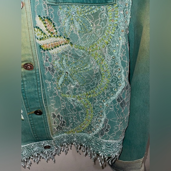 Rare Vintage beaded Denim Jacket - Picture 4 of 10